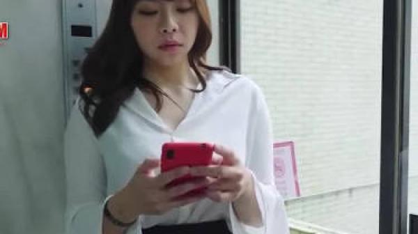 蜜桃传媒PMC399淫欲神棍骗色信女流年改运